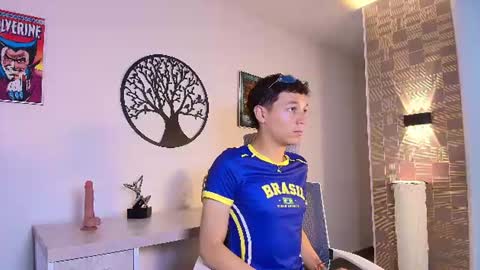  SHADOW BOY  online show from 06-12-26, 07:57