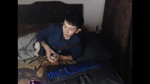 Snapshot of shadow_men_ chatting on 07-20-26, 10:39 james online show from 07-20-26, 10:39