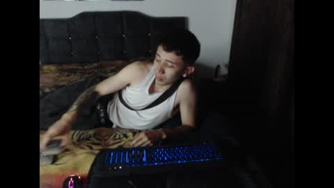 Snapshot of shadow_men_ chatting on 07-25-26, 06:55 james online show from 07-25-26, 06:55