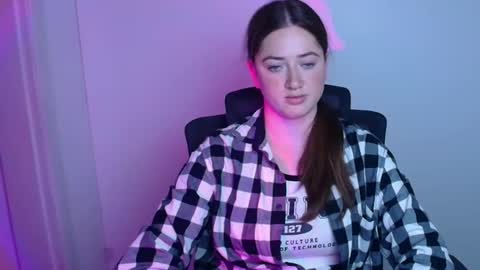 Snapshot of shadowkate chatting on 10-29-25, 01:24 Kate online show from 10-29-25, 01:24