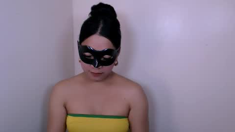 Snapshot of shadowseductress chatting on 02-16-26, 11:45 shadowseductress online show from 02-16-26, 11:45