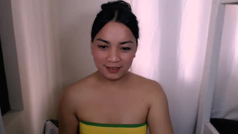 Snapshot of shadowseductress chatting on 02-19-26, 01:01 shadowseductress online show from 02-19-26, 01:01