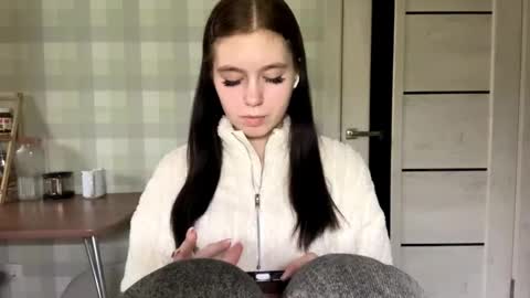 Eva online show from 04-23-26, 03:25