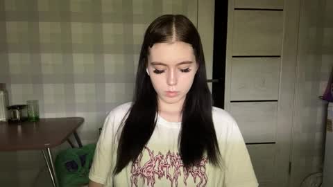 Eva online show from 04-26-26, 06:05