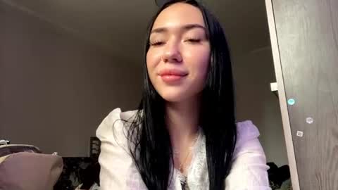 Snapshot of shaemickels chatting on 06-12-26, 12:48 Alice online show from 06-12-26, 12:48