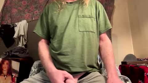 Snapshot of shaggy6954888 chatting on 02-25-26, 06:06 shaggy6954888 online show from 02-25-26, 06:06