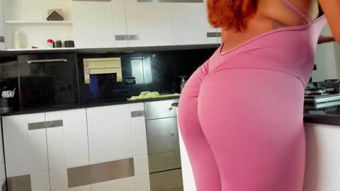 Snapshot of shainabonne chatting on 09-25-25, 08:12 Shaina online show from 09-25-25, 08:12