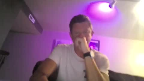 Stroke  Smoke online show from 05-27-26, 08:00