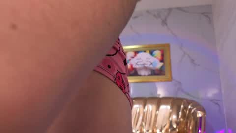 Snapshot of shalon_diaz_sub chatting on 05-09-26, 08:25 Shalon online show from 05-09-26, 08:25