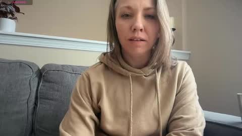Snapshot of shameless_shalynn chatting on 05-22-26, 05:18 Shalynn online show from 05-22-26, 05:18