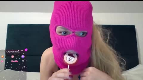 Snapshot of shamelesscouple2 chatting on 12-04-24, 07:45 shamelesscouple2 online show from 12-04-24, 07:45