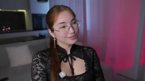 Snapshot of shandrahoner chatting on 06-10-26, 12:04 Liza online show from 06-10-26, 12:04