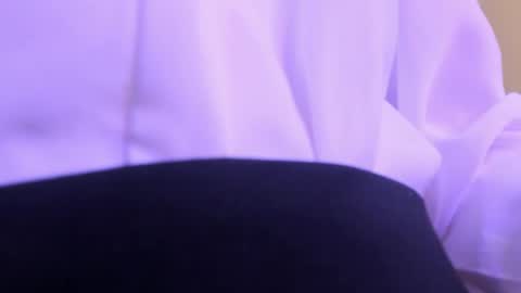 me name is Mia online show from 04-16-26, 09:39