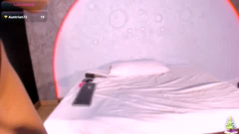 Snapshot of shanelsmiith chatting on 02-05-26, 10:36 Shanel online show from 02-05-26, 10:36