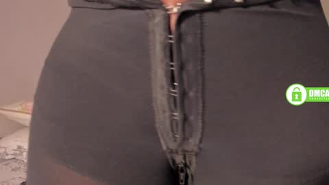 Snapshot of shannick03 chatting on 01-17-25, 06:54 shack03 online show from 01-17-25, 06:54