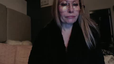 Shannon07 online show from 01-01-25, 08:02