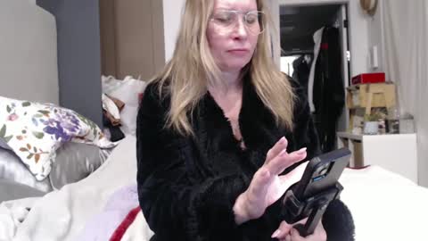 Shannon07 online show from 02-15-25, 02:33