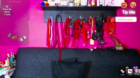 Snapshot of shannon_queen_ chatting on 06-17-26, 02:58 Shannon online show from 06-17-26, 02:58