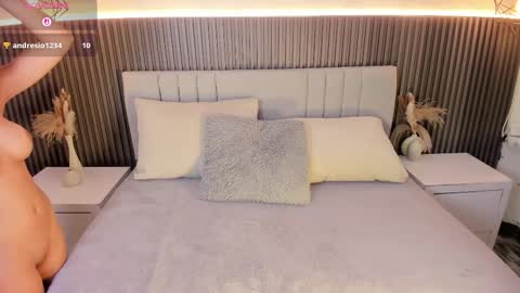 Snapshot of shanonclark chatting on 09-25-25, 07:28 SHANON online show from 09-25-25, 07:28