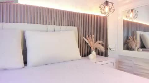 Snapshot of shanonclark chatting on 10-27-25, 07:07 SHANON online show from 10-27-25, 07:07