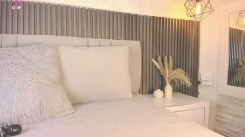 Snapshot of shanonclark chatting on 10-29-25, 07:15 SHANON online show from 10-29-25, 07:15