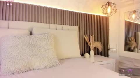 Snapshot of shanonclark chatting on 10-30-25, 07:14 SHANON online show from 10-30-25, 07:14