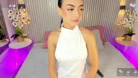 Snapshot of shanonclark chatting on 11-02-25, 11:12 SHANON online show from 11-02-25, 11:12