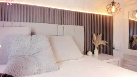 Snapshot of shanonclark chatting on 11-07-25, 07:36 SHANON online show from 11-07-25, 07:36