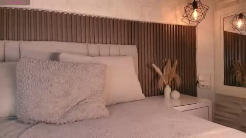 Snapshot of shanonclark chatting on 01-13-26, 08:36 SHANON online show from 01-13-26, 08:36