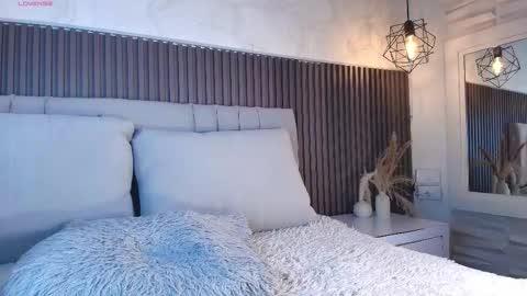 Snapshot of shanonclark chatting on 02-28-26, 06:20 SHANON online show from 02-28-26, 06:20