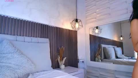 SHANON online show from 04-16-26, 09:39