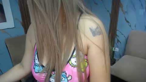 Snapshot of shantal520827 chatting on 02-21-26, 03:57 shantal online show from 02-21-26, 03:57