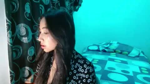 shantal_101 online show from 12-02-25, 03:45