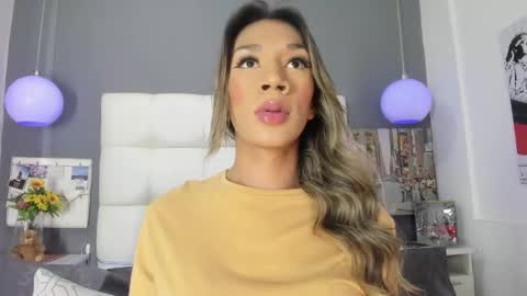 shantal_ferrer3 online show from 01-07-25, 05:33