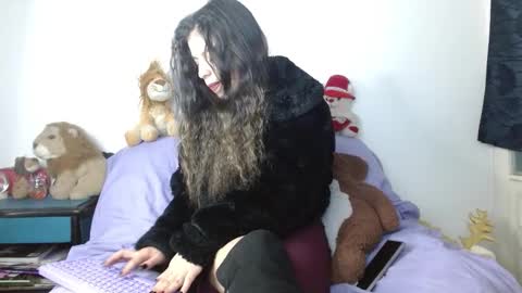 Shantal online show from 03-30-26, 05:25