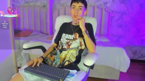 Shantal online show from 12-23-25, 03:26