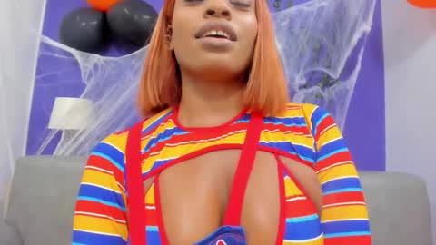 Shantal online show from 10-31-25, 08:10