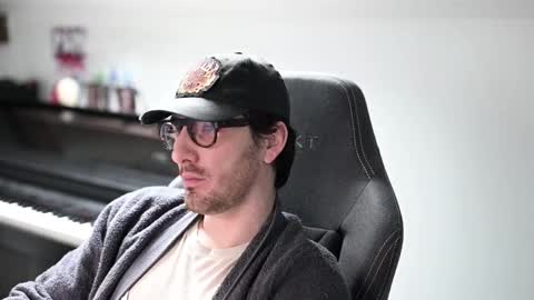 Snapshot of shape80 chatting on 03-13-26, 09:49 frenchy boy online show from 03-13-26, 09:49