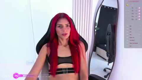 Snapshot of shara_85 chatting on 06-10-26, 08:30 shara_85 online show from 06-10-26, 08:30