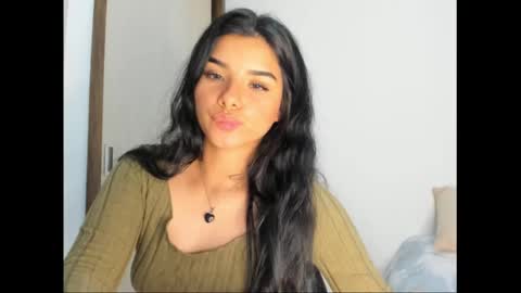 Snapshot of shara_jones chatting on 02-17-25, 05:14 Sara online show from 02-17-25, 05:14