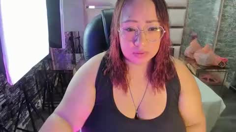 Snapshot of shara_oz chatting on 02-25-26, 03:05 Shara Oz online show from 02-25-26, 03:05