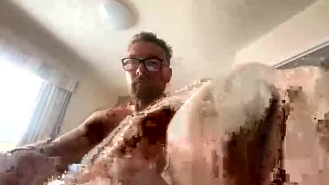 Sharksboy online show from 09-16-25, 03:57