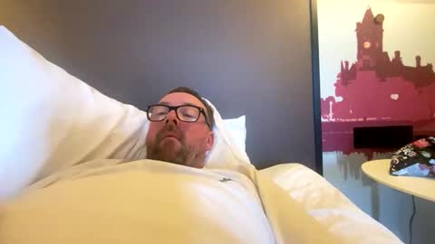 Sharksboy online show from 10-28-25, 03:58