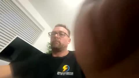 Sharksboy online show from 02-21-26, 06:36