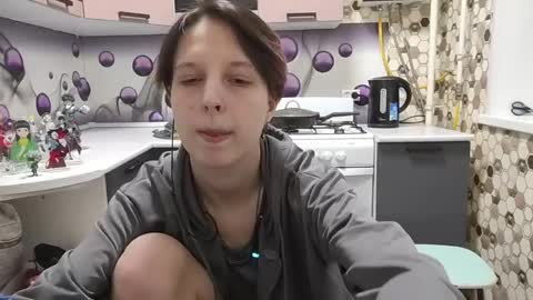 Snapshot of sharleenyodis chatting on 05-29-26, 05:33 Sara online show from 05-29-26, 05:33