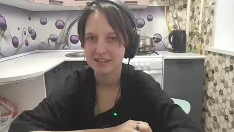 Snapshot of sharleenyodis chatting on 06-27-26, 05:40 Sara online show from 06-27-26, 05:40