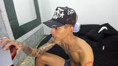 Snapshot of sharlot07 chatting on 02-24-25, 04:49 Sharlot07 online show from 02-24-25, 04:49