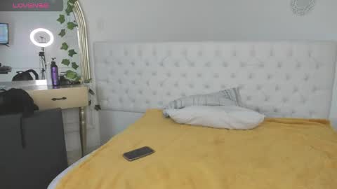 Sharlot online show from 01-12-26, 12:10