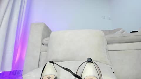 Hi fiends ---- I usually start online from Monday to Friday from 1000 am Saturdays and Sundays at 600 am Colombia time online show from 01-13-25, 06:38