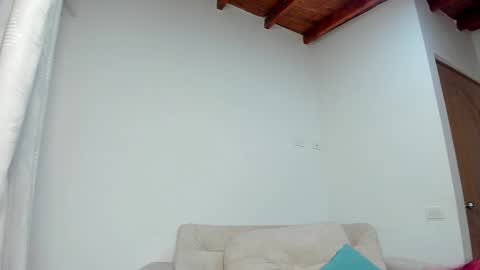 Hi fiends ---- I usually start online from Monday to Friday from 1000 am Saturdays and Sundays at 600 am Colombia time online show from 01-25-25, 12:48